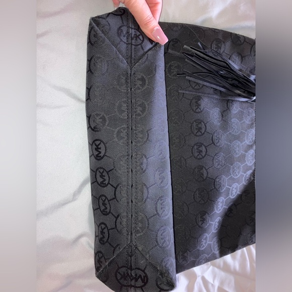 Michael Kors Hobo Bag - Picture 2 of 6